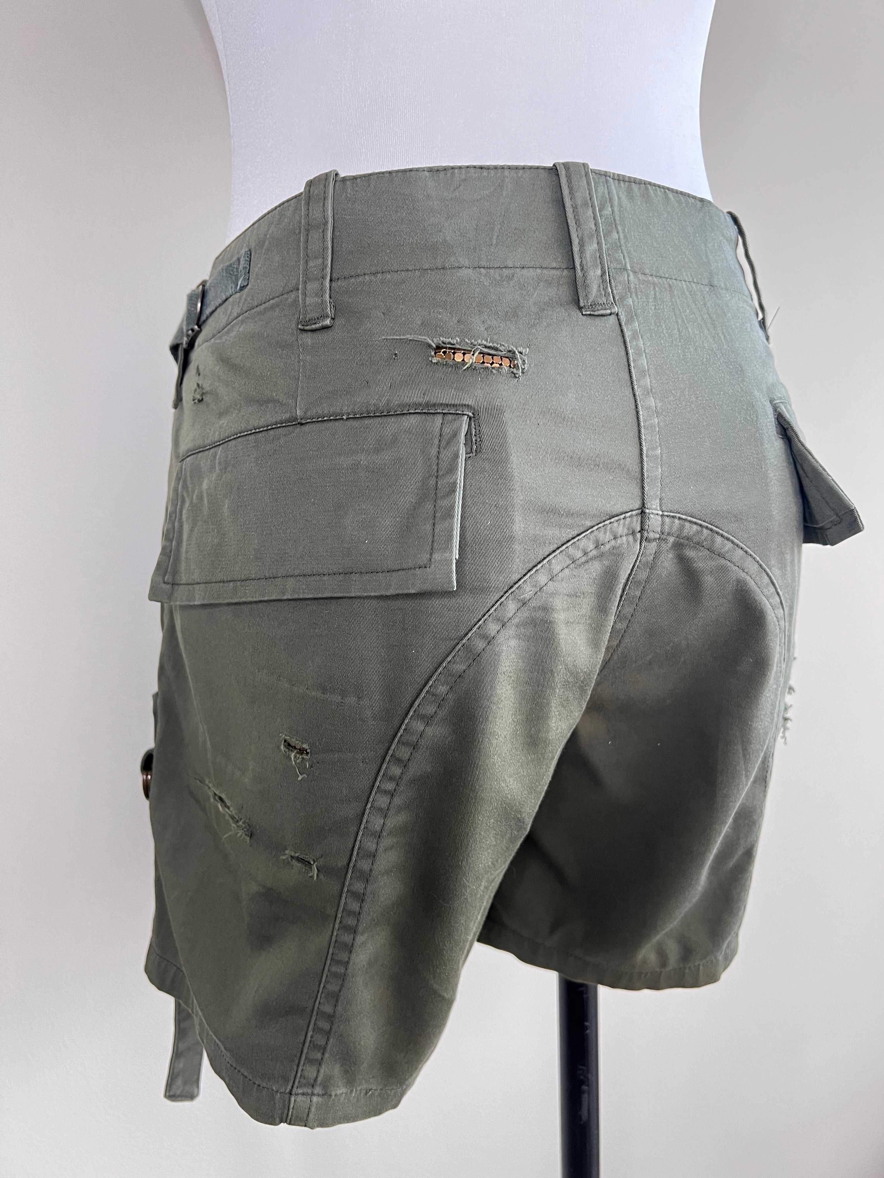 Military green ripped short with inner gold - BALMAIN