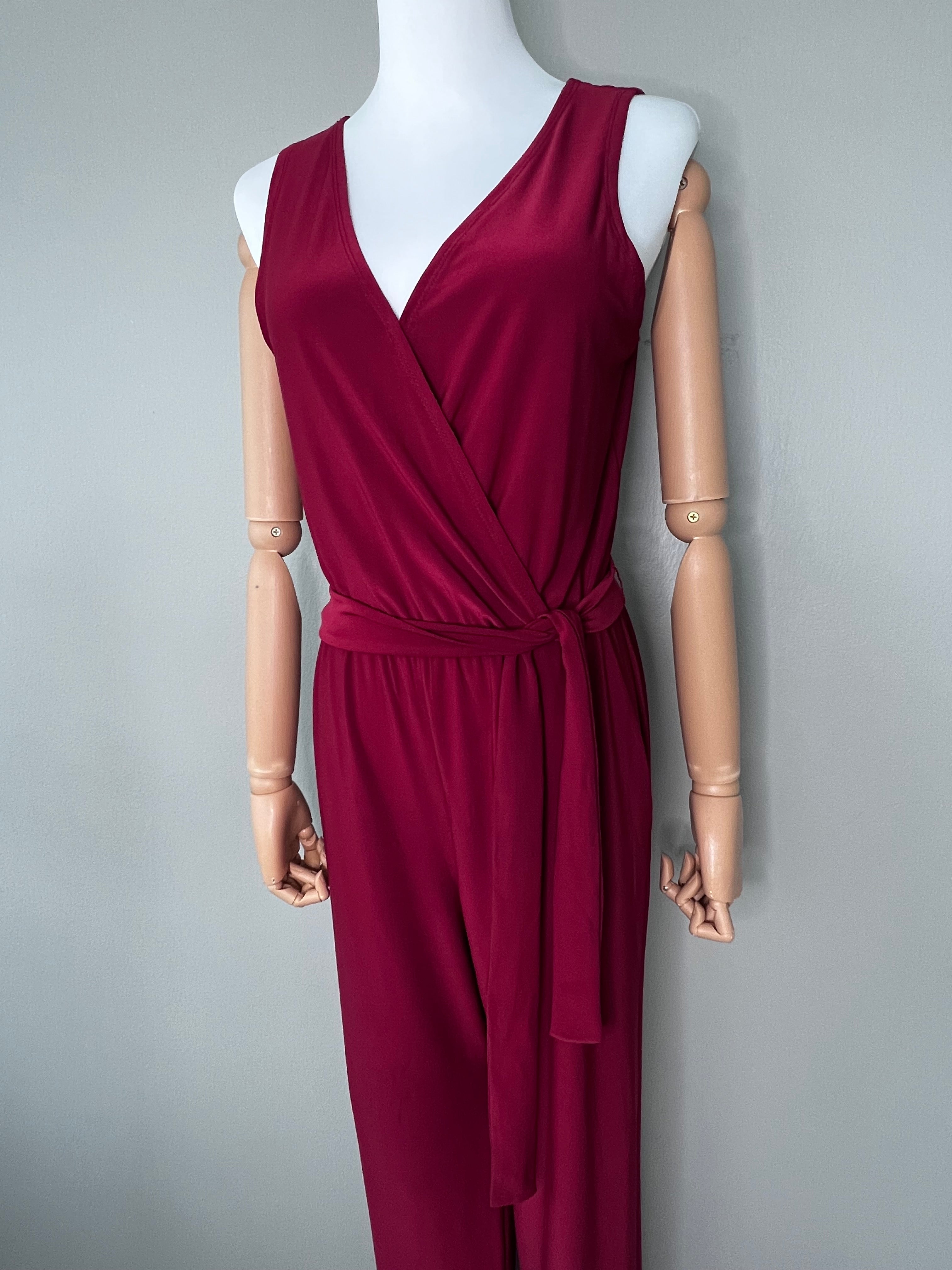 Maroon Sleevless Jumpsuit with Belt and side pocket - NY Collection petite