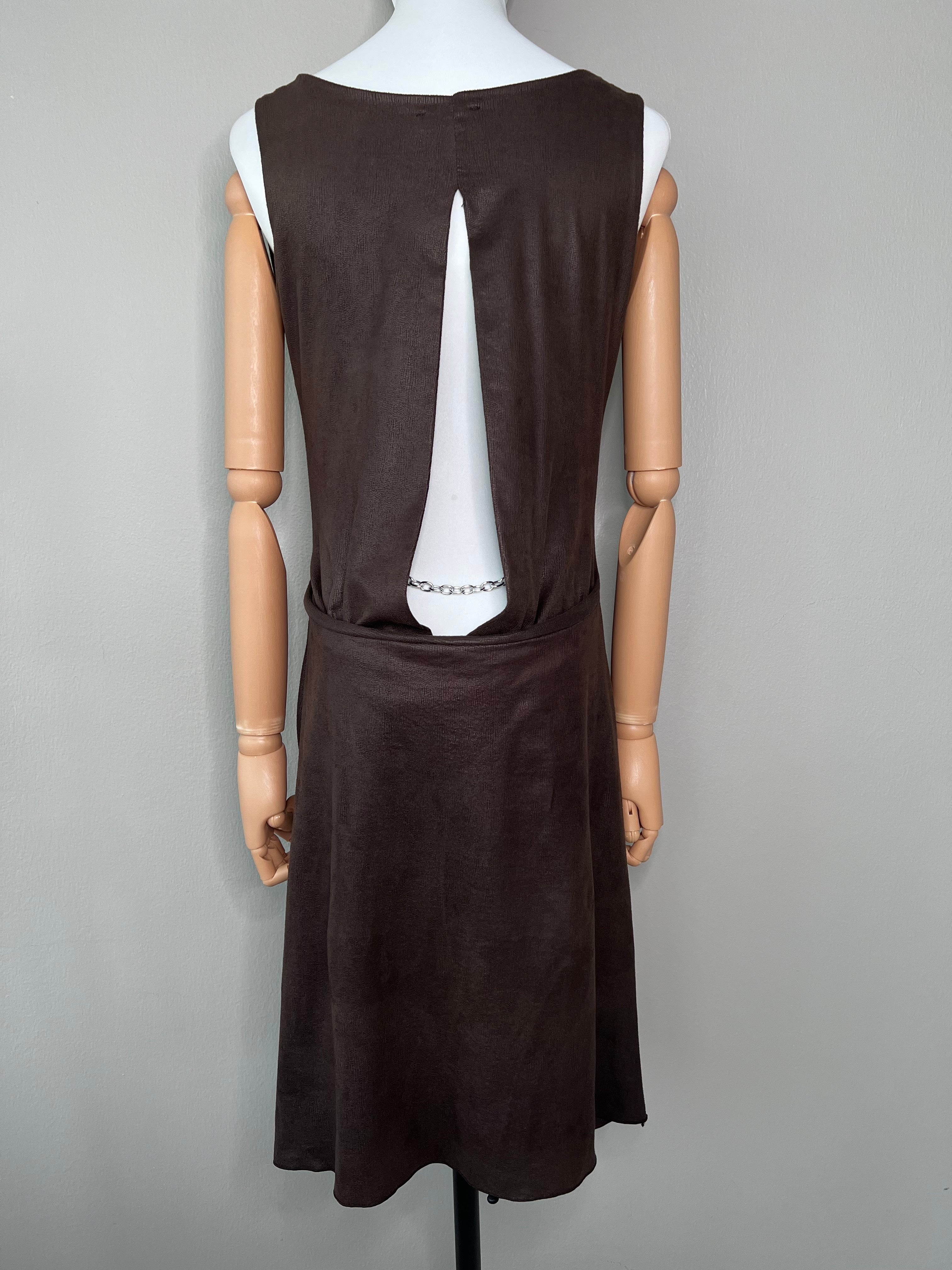 Brown leather sleevles dress with backless silver chain - Fifiles Paris