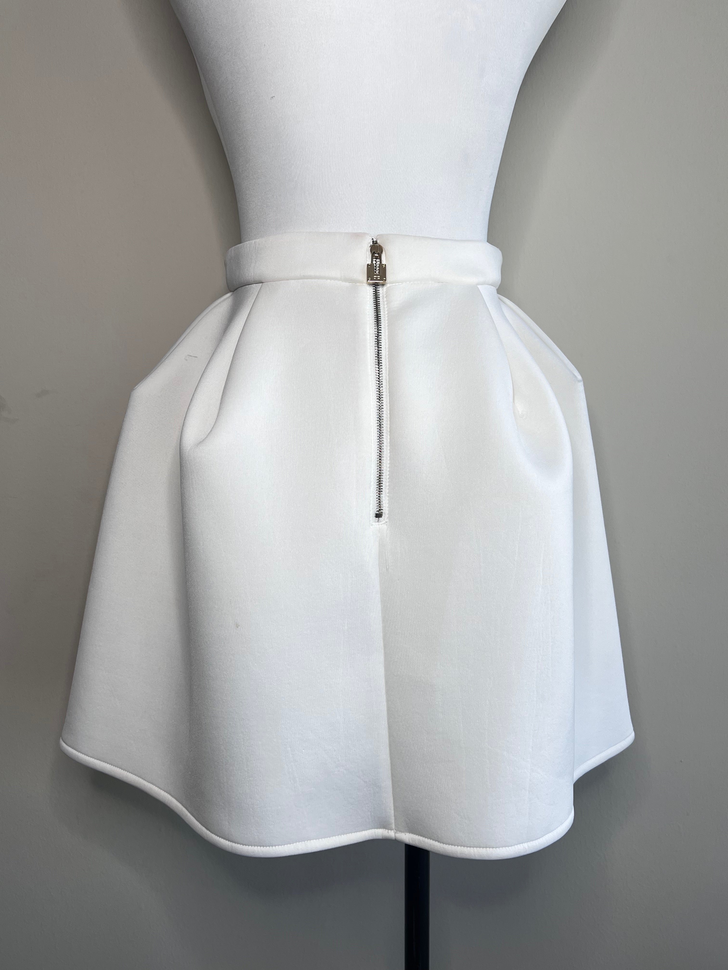 White puffy cocktail skirt with zipper in the back. - ELISABETTA FRANCHI