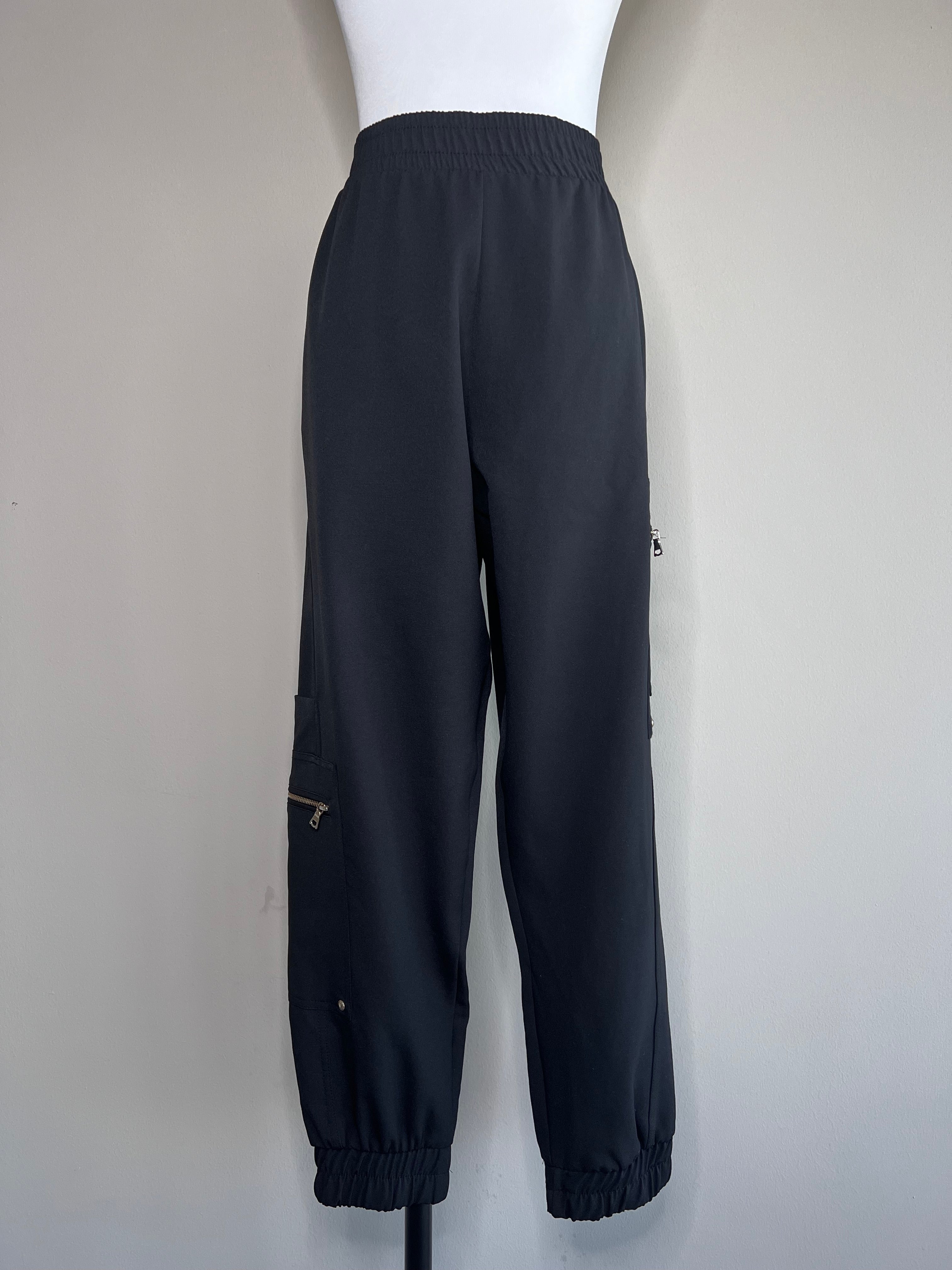 Black chic cargo dress pants with side pockets - ZARA