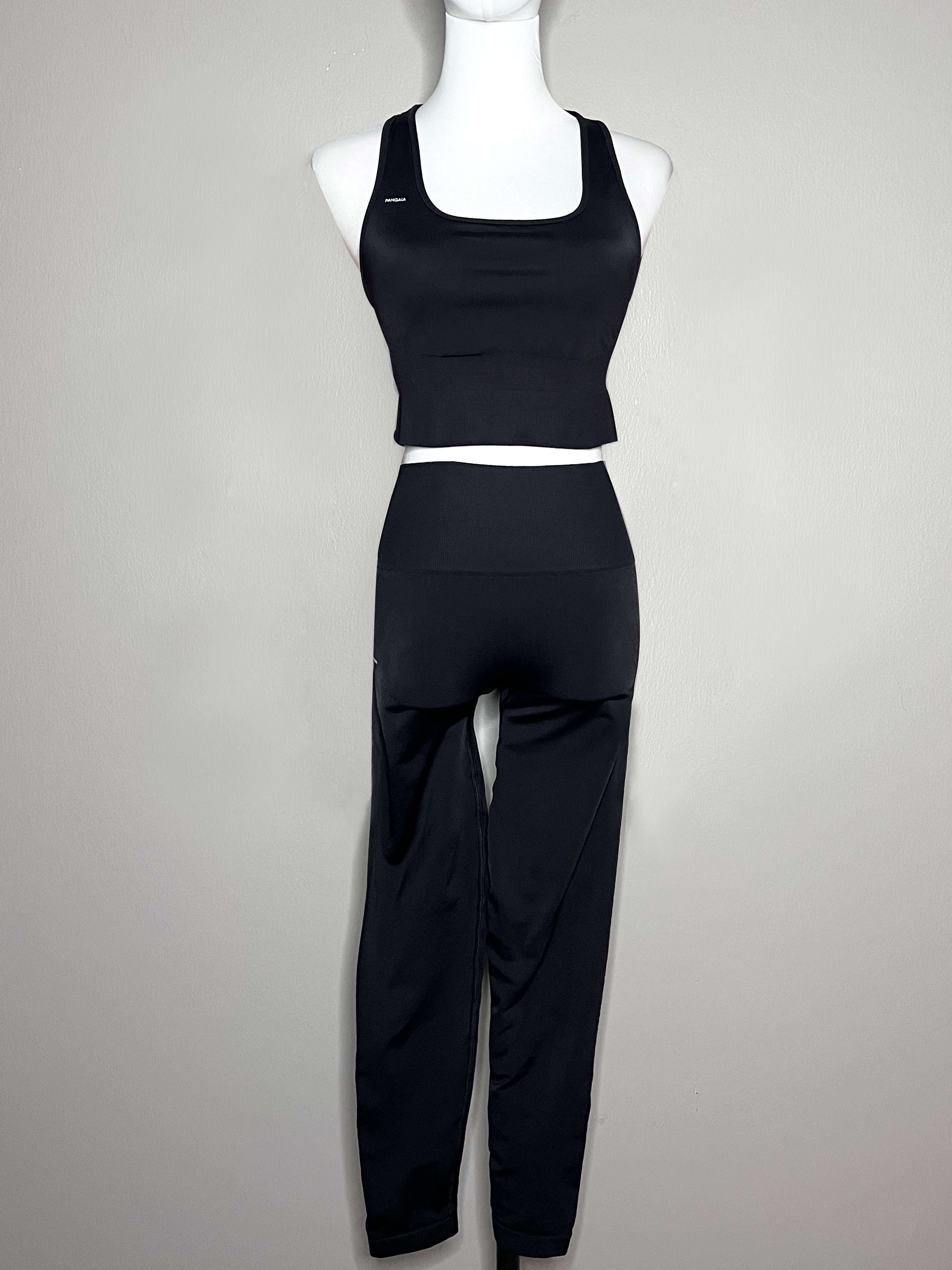 Black active wear set  motion leggings & motion sports bra - Pangaia