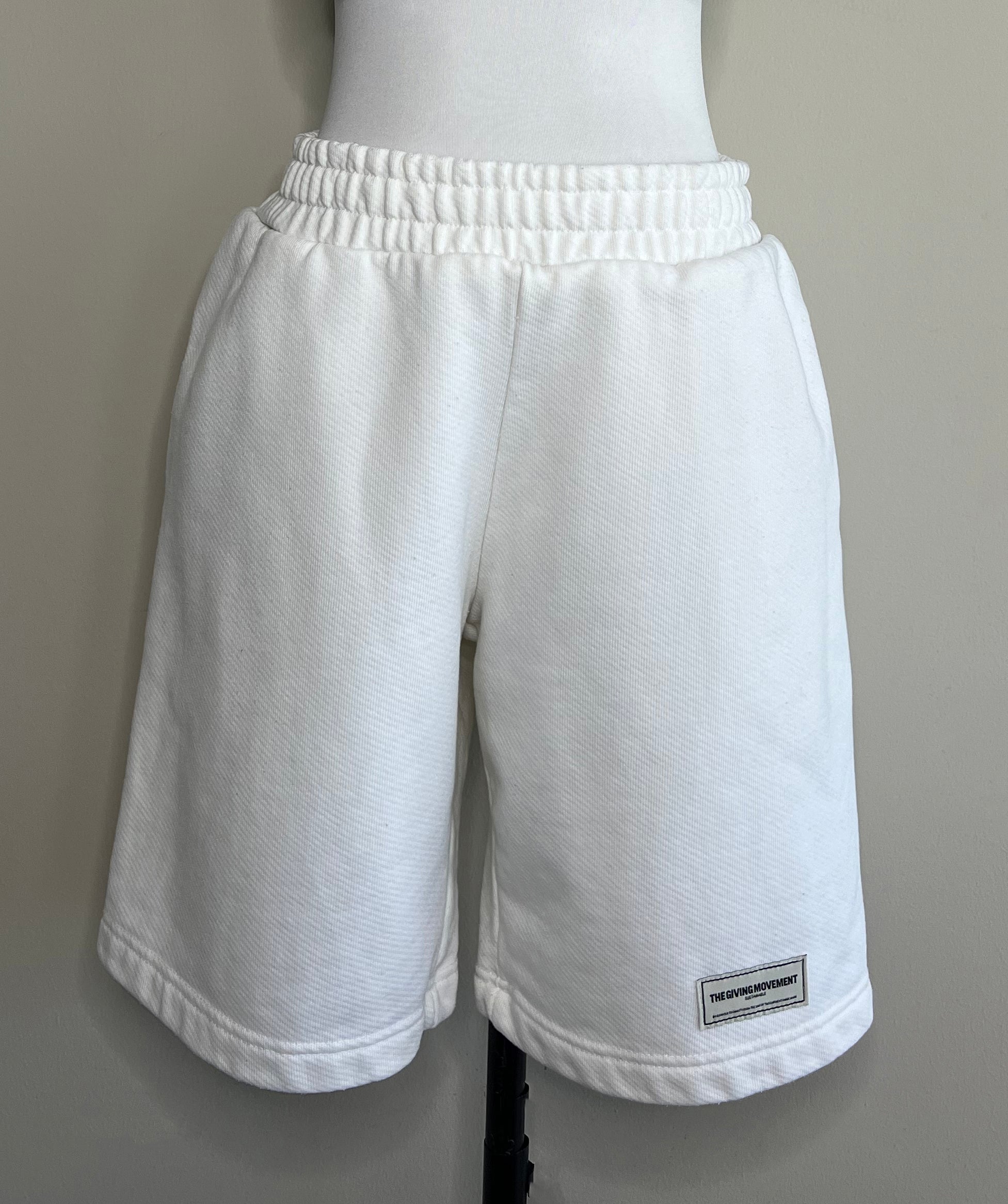 White lounge shorts - THE GIVING MOVEMENT