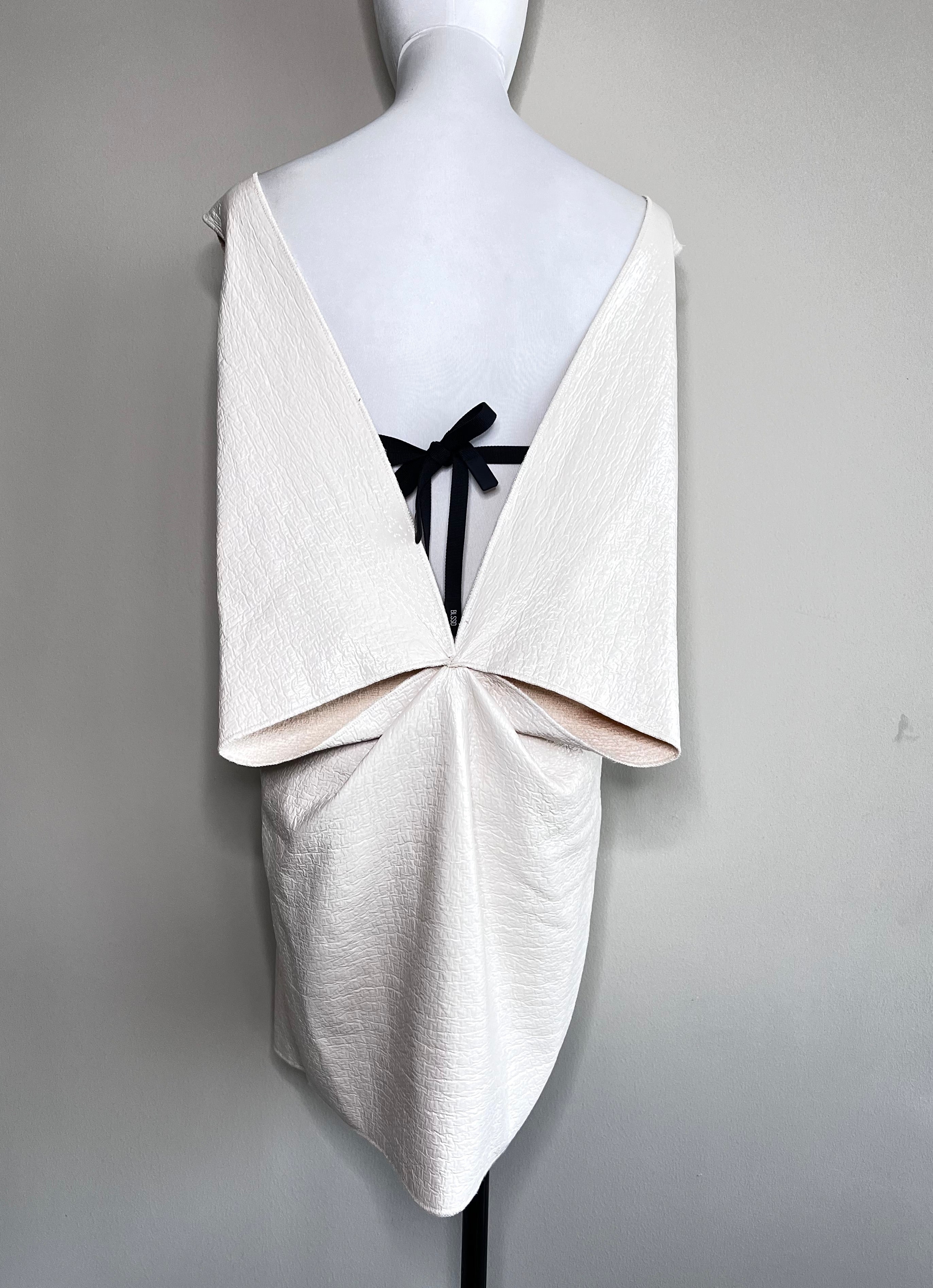 Off white mini leather sleeveless dress with black ribbon - BLSSD