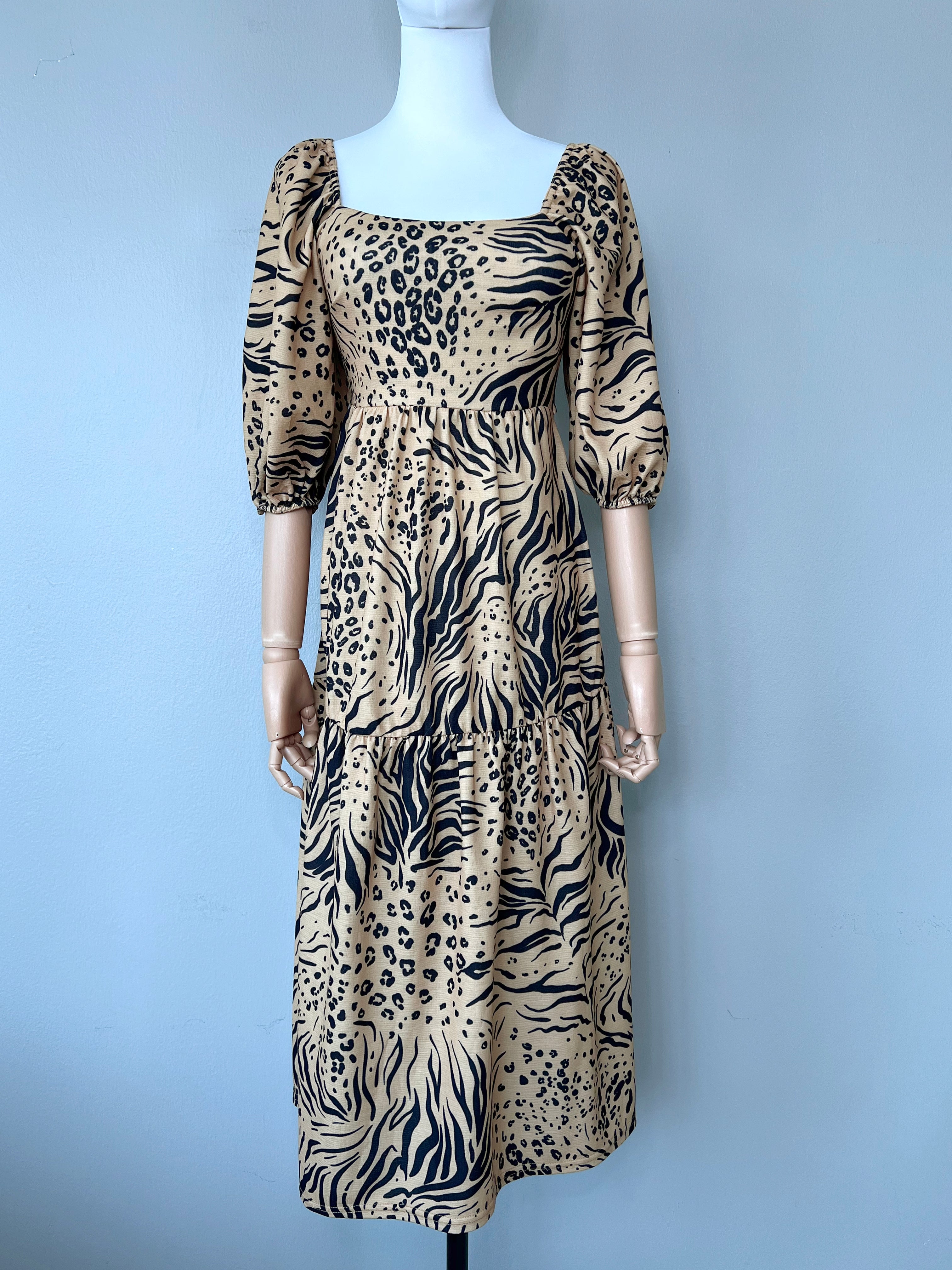 Chic leopard off-shoulder backless maxi dress - ASOS DESIGN