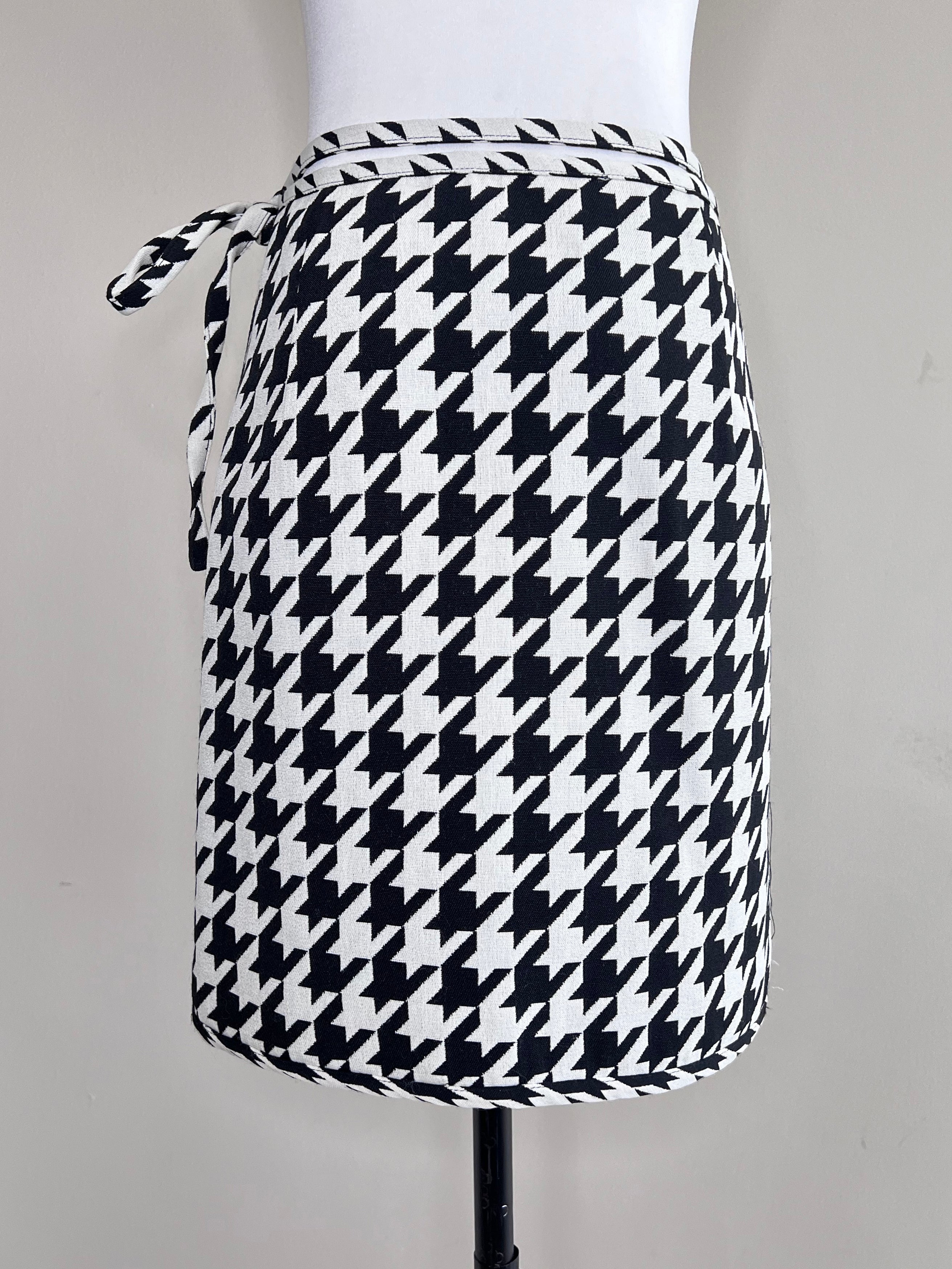 Black & White Monochrome houndstooth print wool mini wrap skirt - OFF WHITE