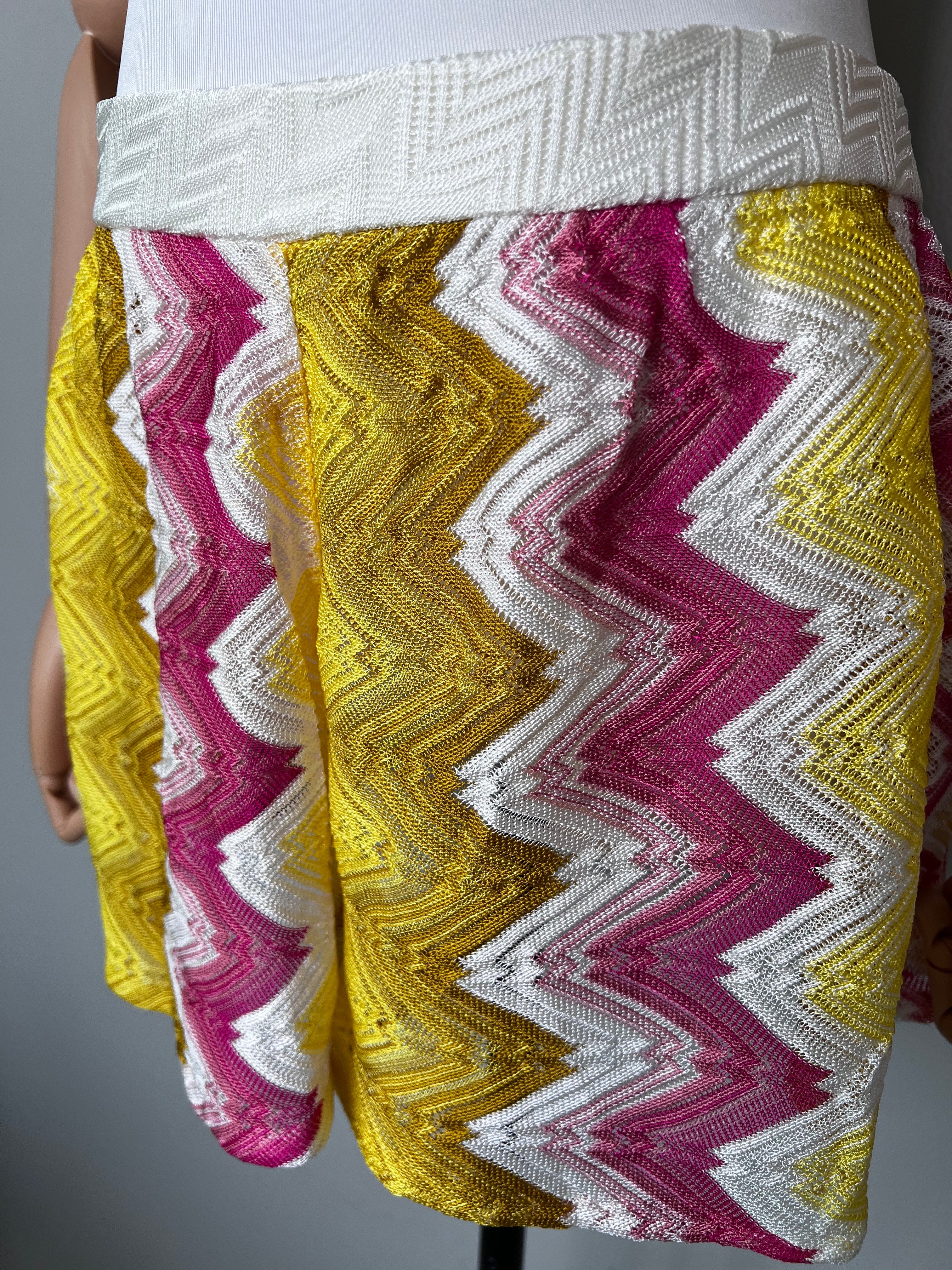 Brand new Missoni mare colorful knit zigzag shorts- Missoni