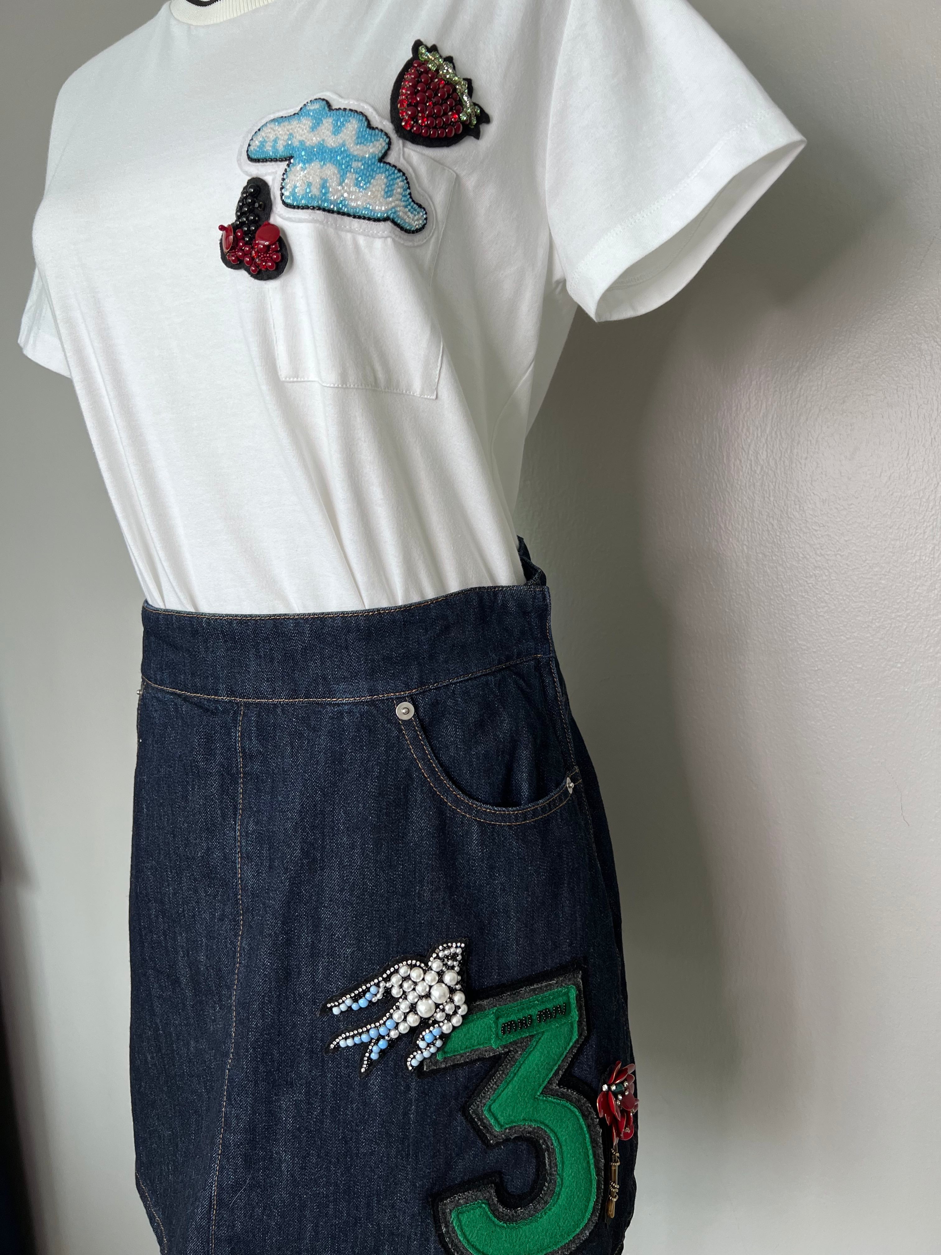 miu miu t-shirt with sequence patches - miumiu