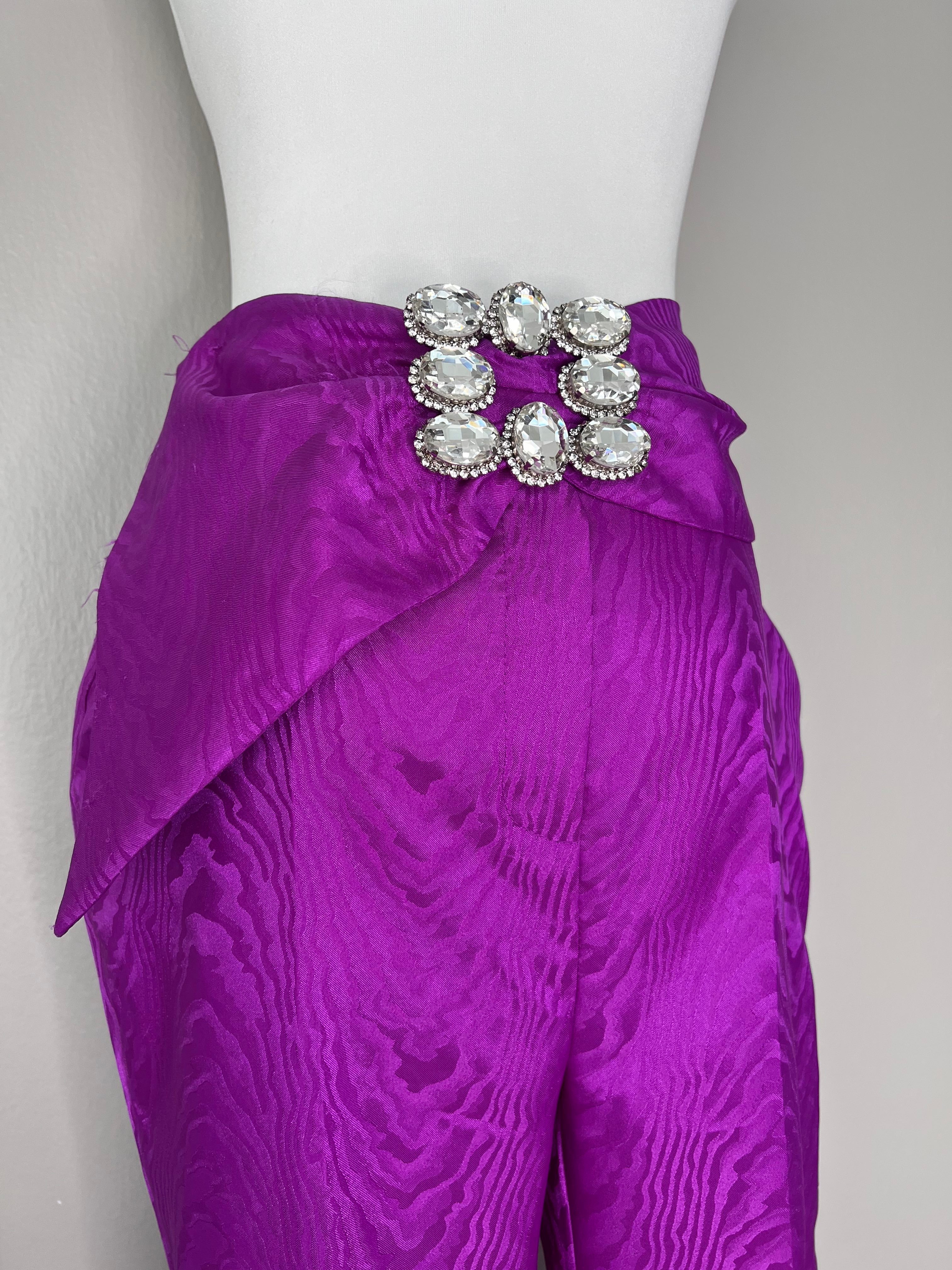 Purple lined designs with silver gemstone- SETRE