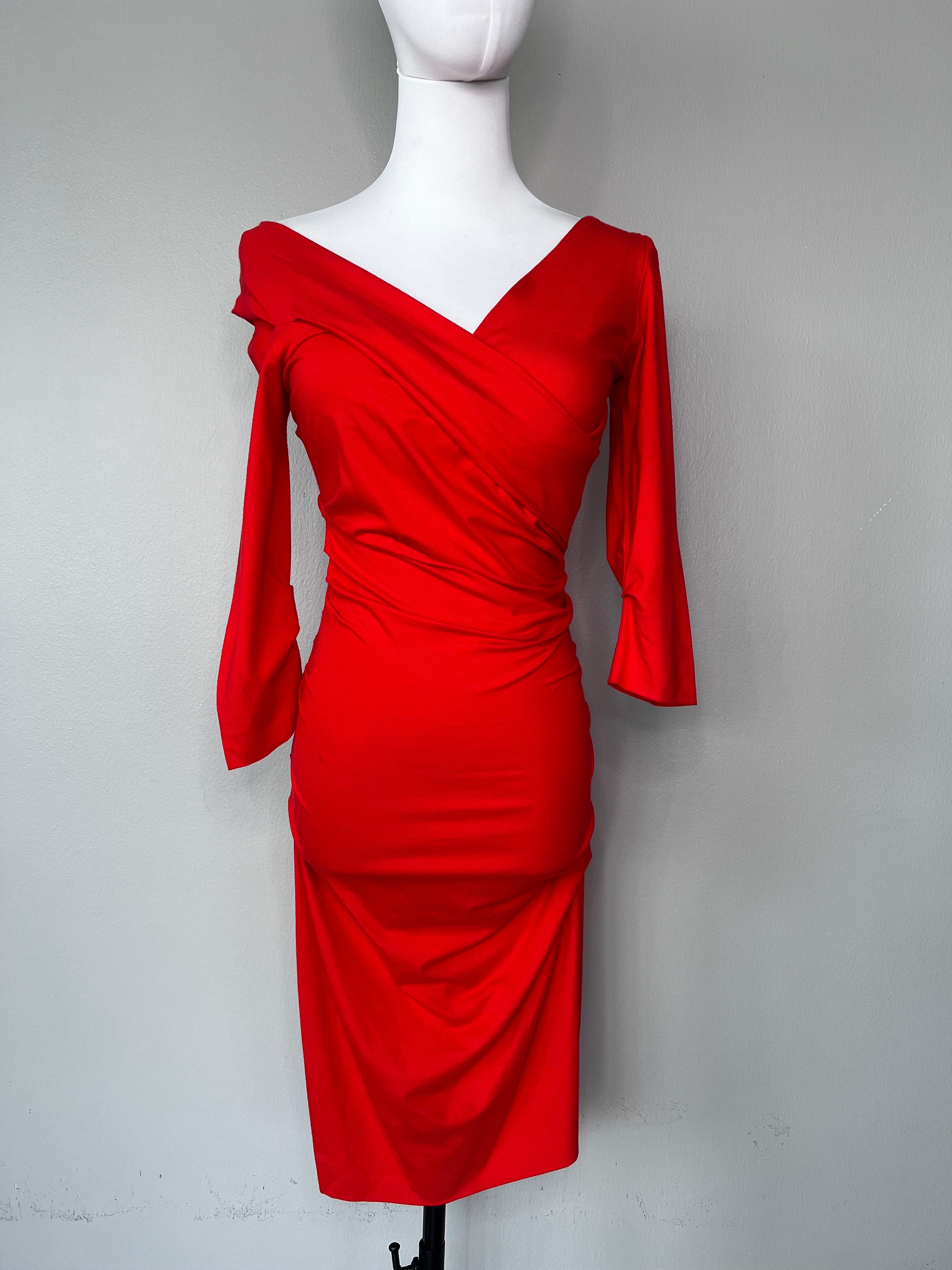 Longsleeve cotton slight off-the-shoulder red dress with scrunch effect on either side. - DIANE VON FURSTENBERG