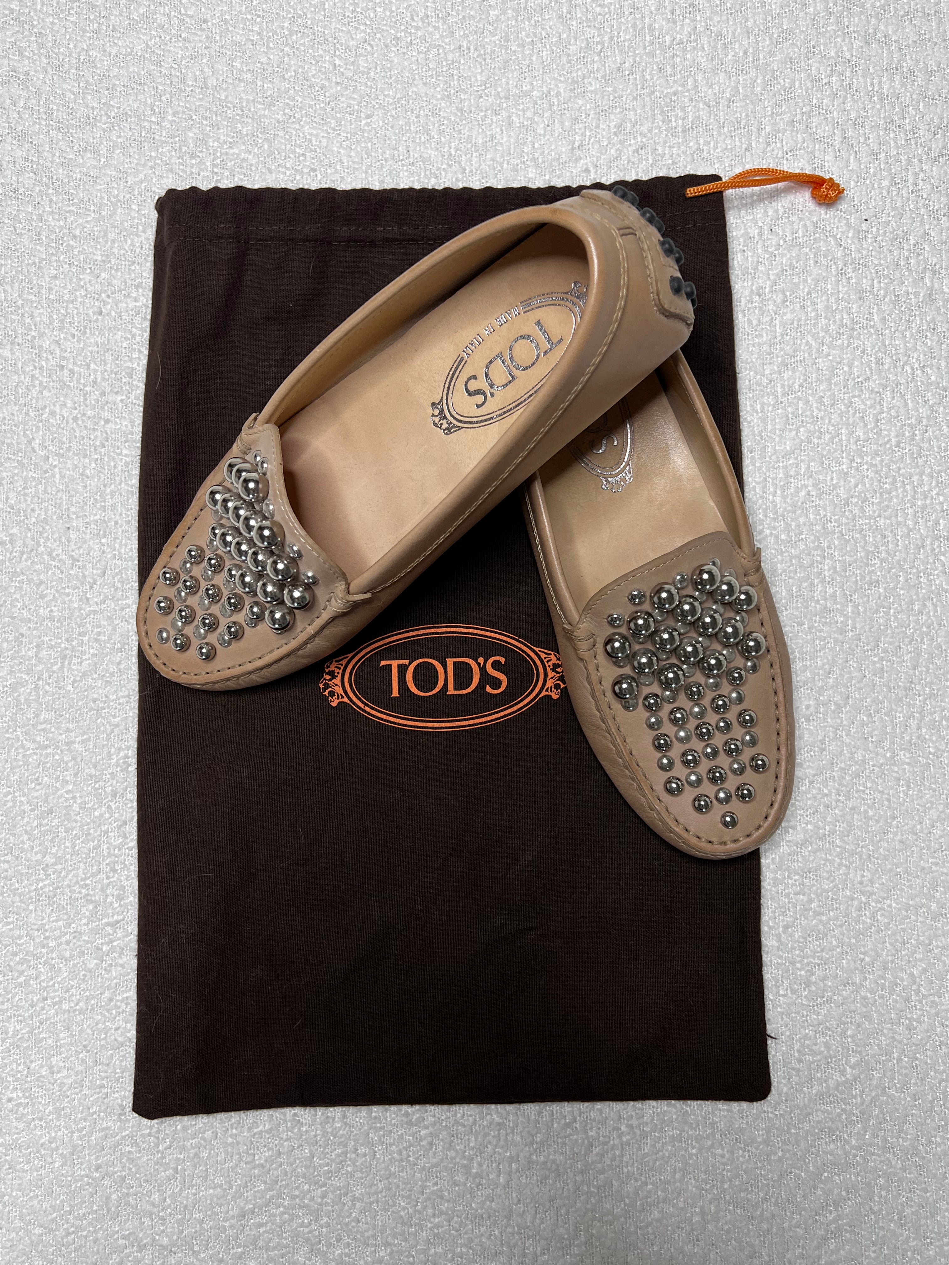 Blush Beige beaded leather gommini loafer - TODS
