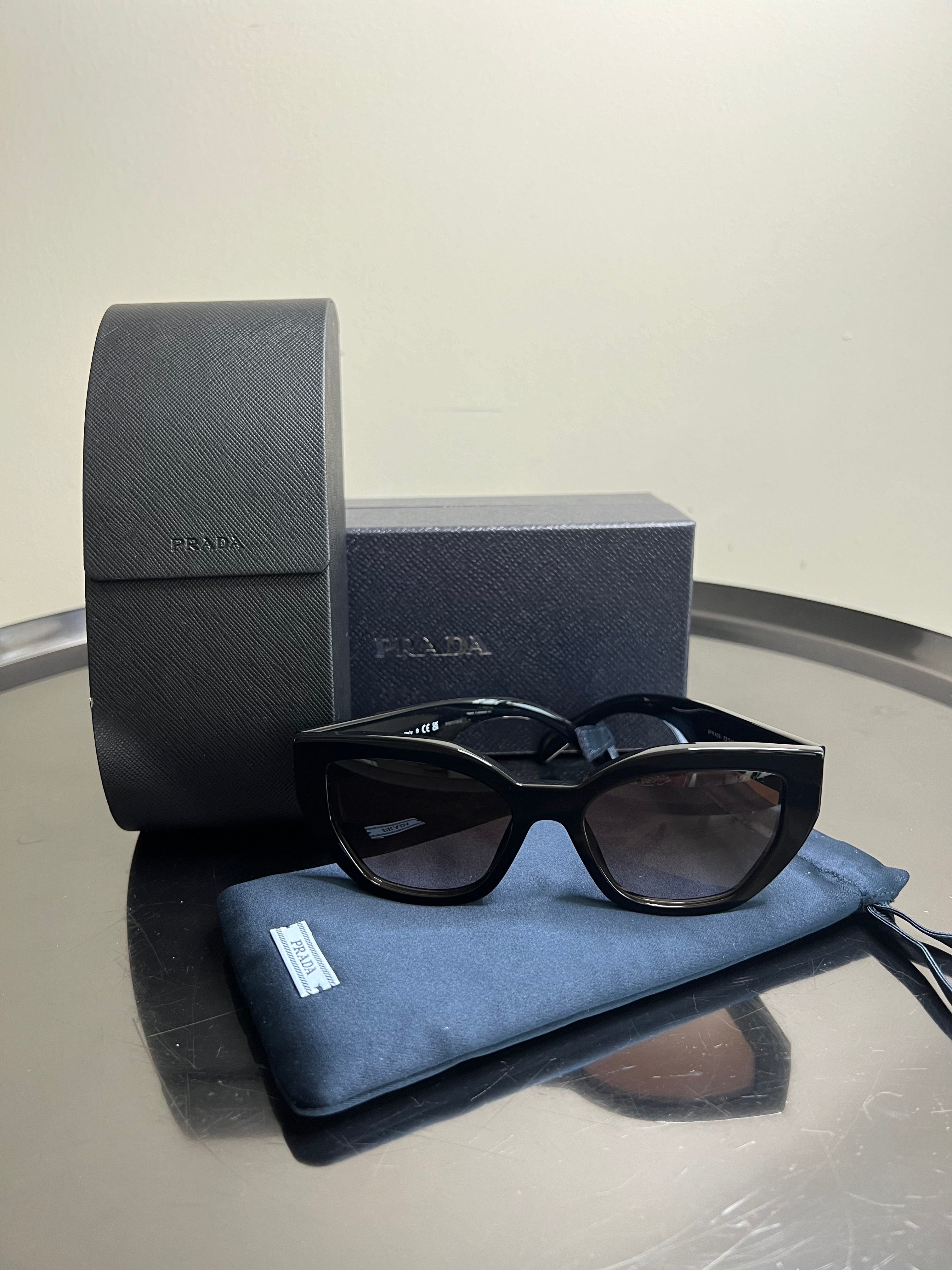 PR A09S Cat eye rectangular-frame sunglasses - PRADA