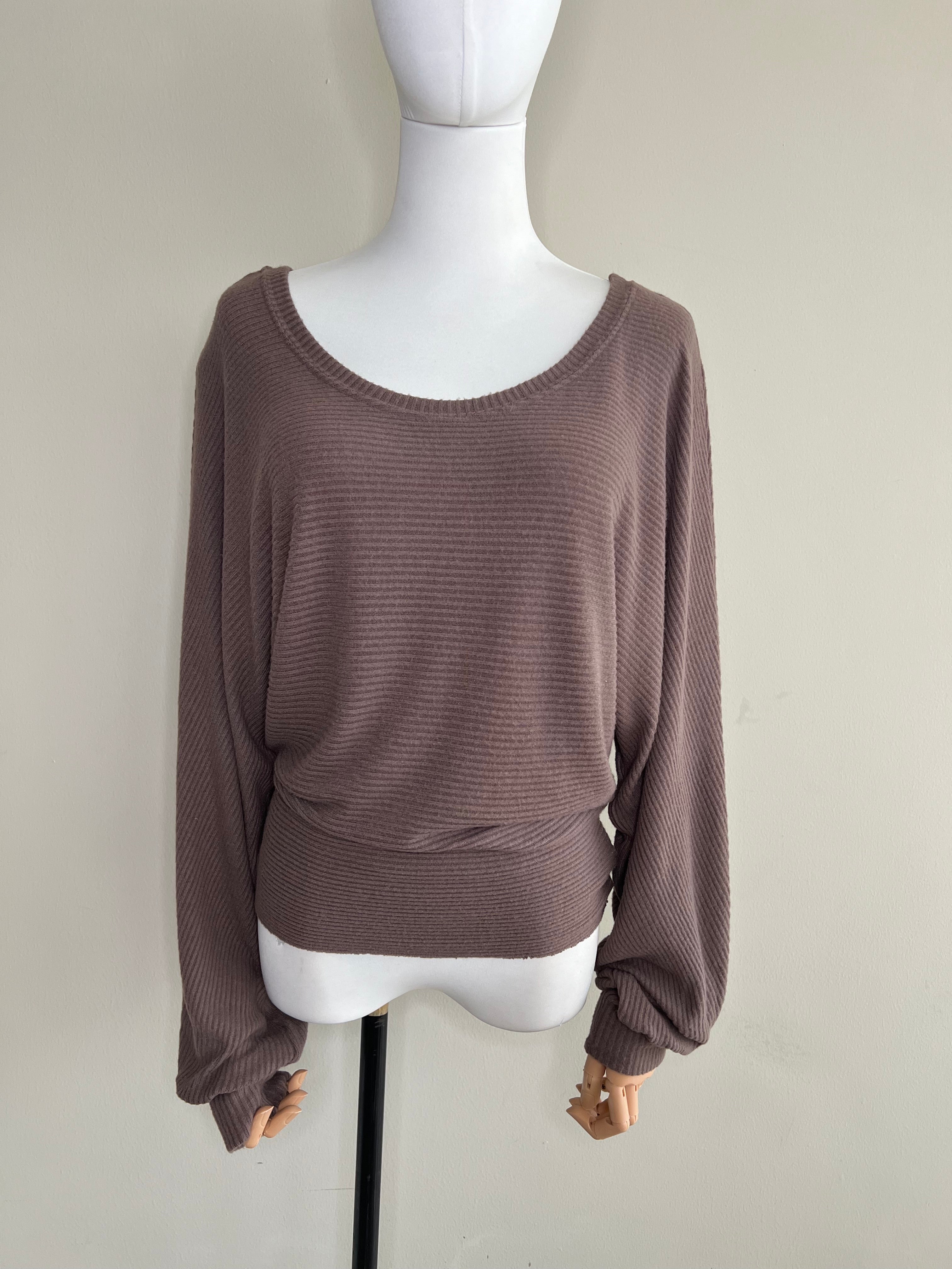 ROUND NECK KNITTED LANTERN SLEEVE TOP - JOAH BROWN
