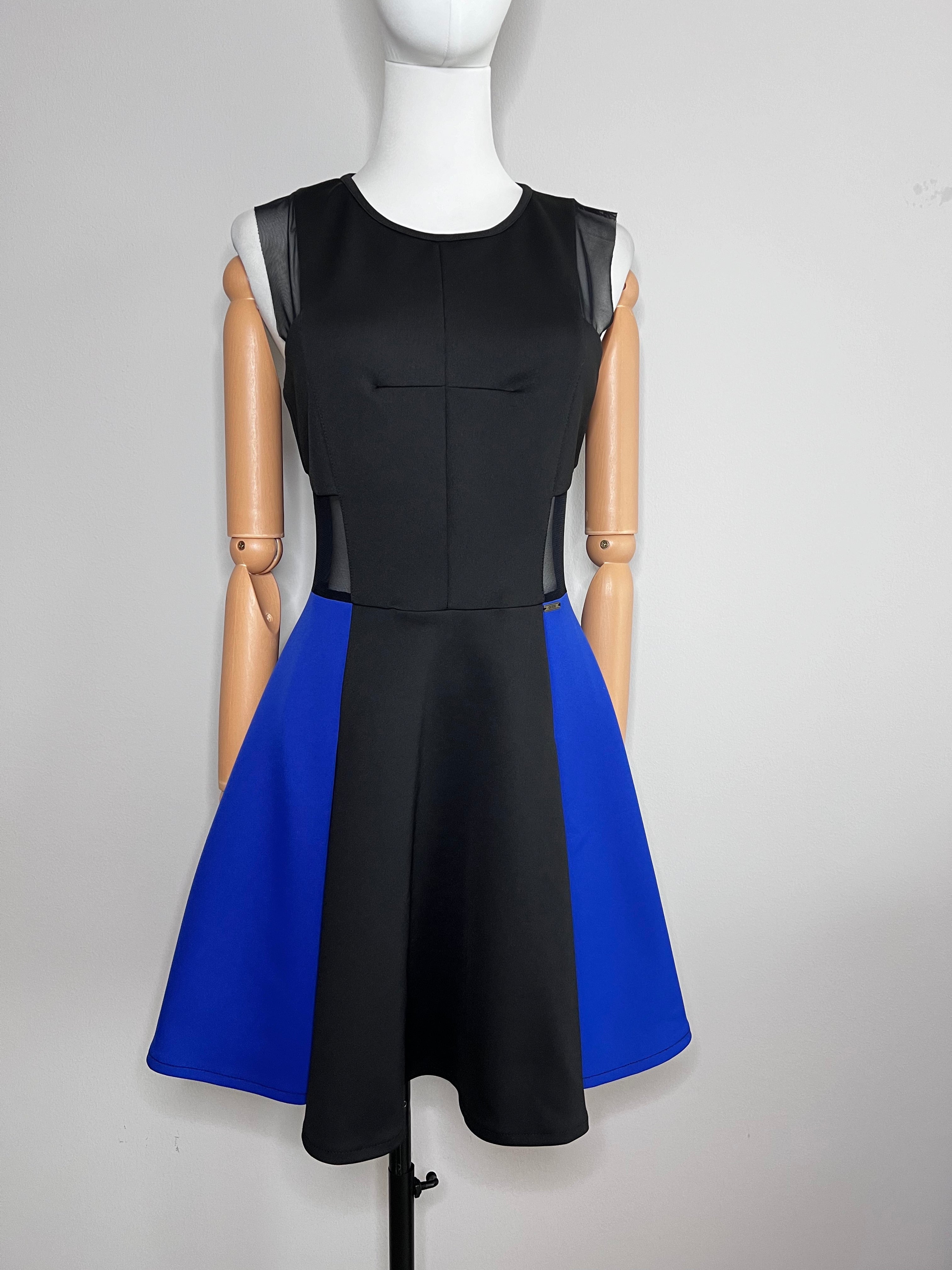 Mid length black & blue sleevless dress with black mesh on waist and zipper on the back - GUESS