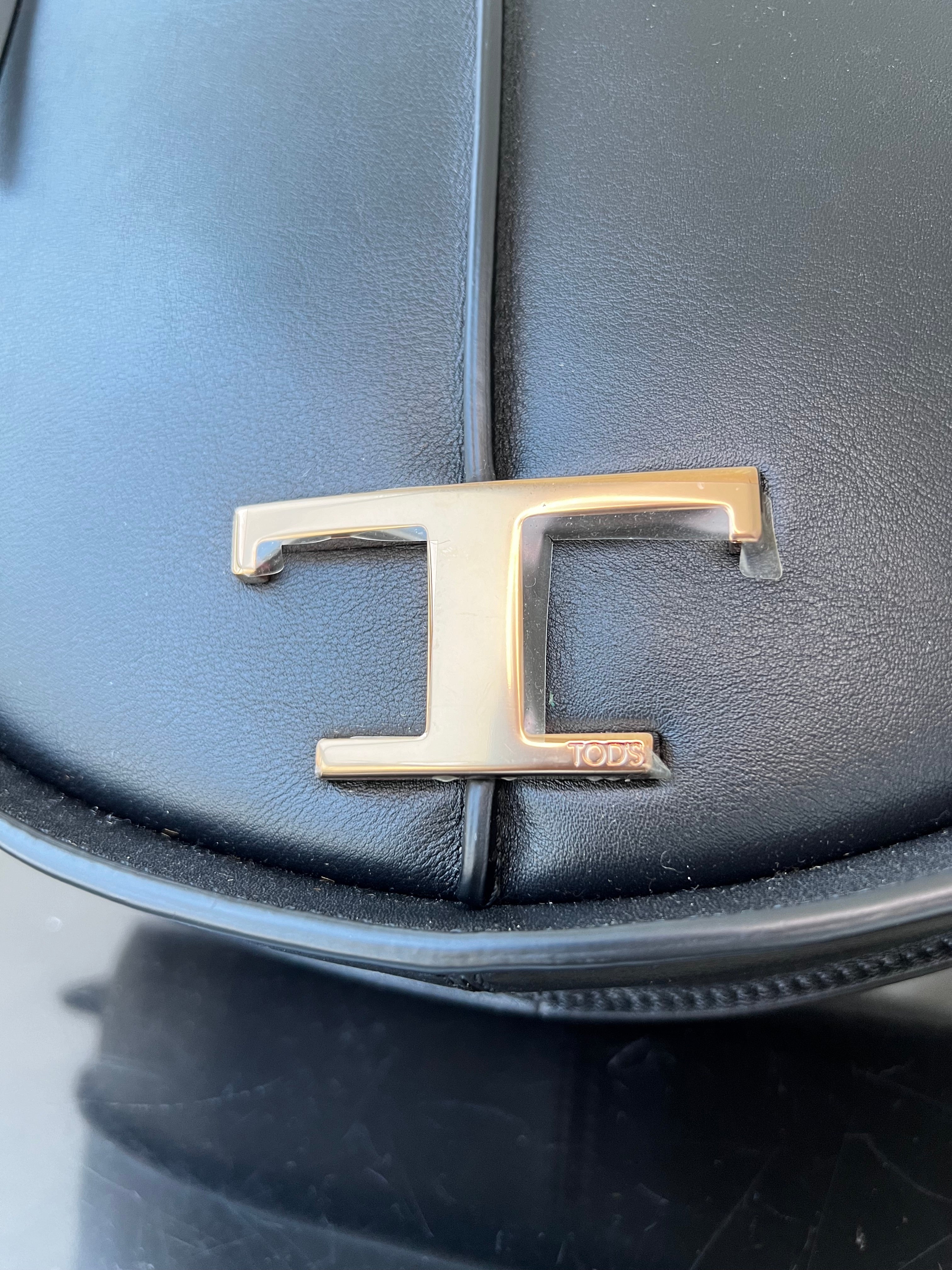 Black timeless T leather logo plaque hobo shoulder bag - TOD'S