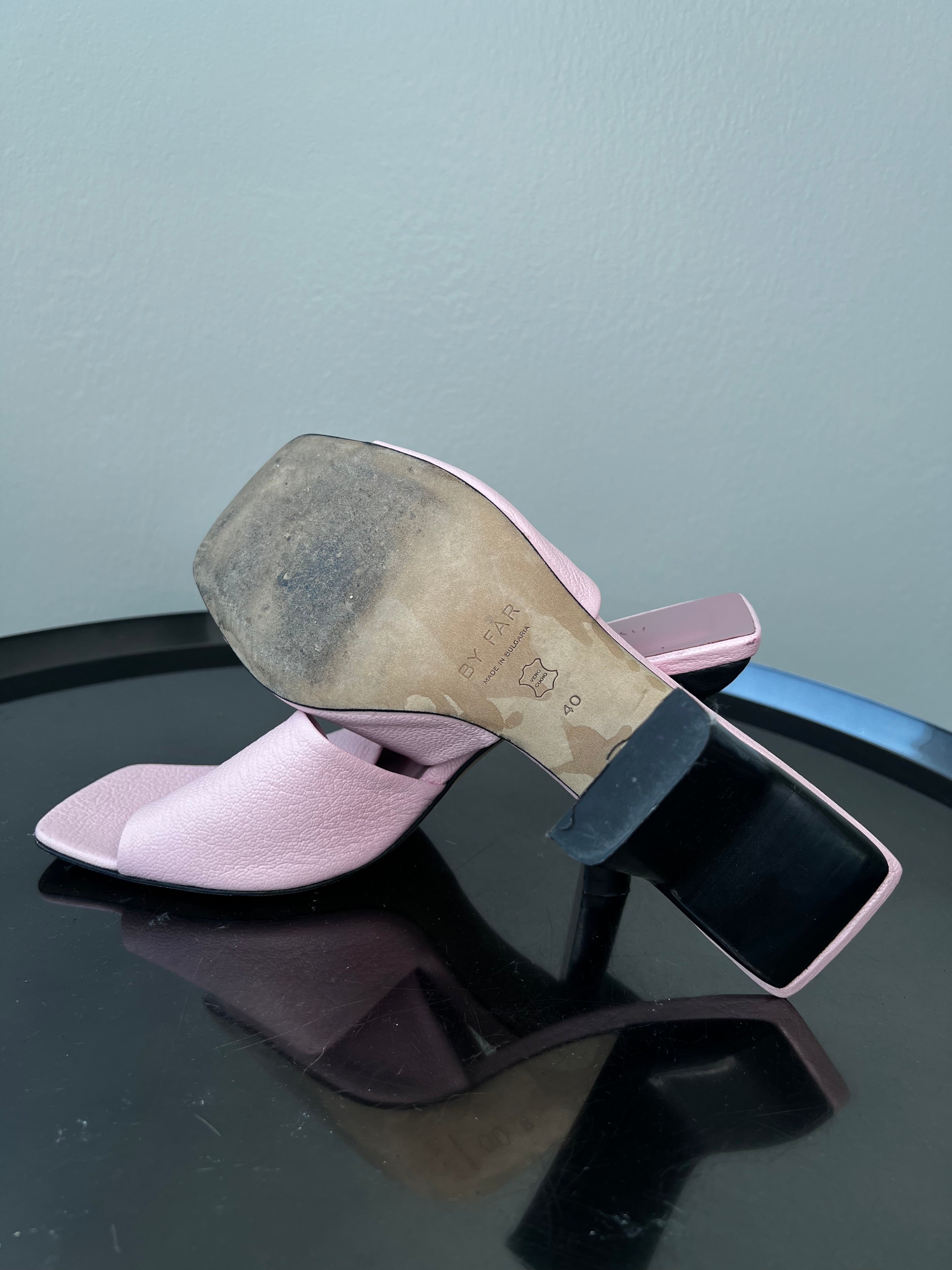 Pink sculpted leather heels - BY FAR