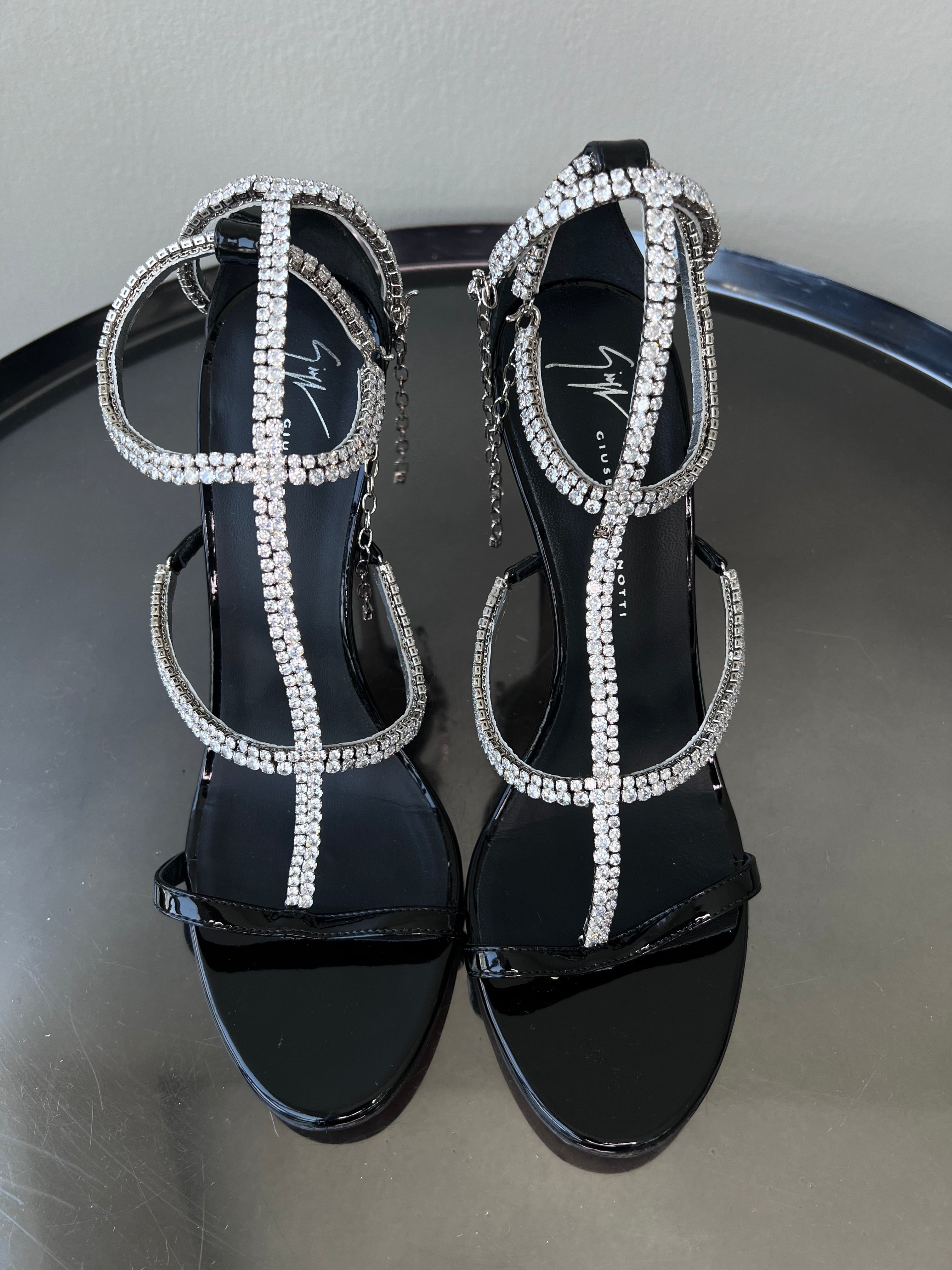 Black shaula open-toe sandals with crystals - GIUSEPPE ZANOTTI