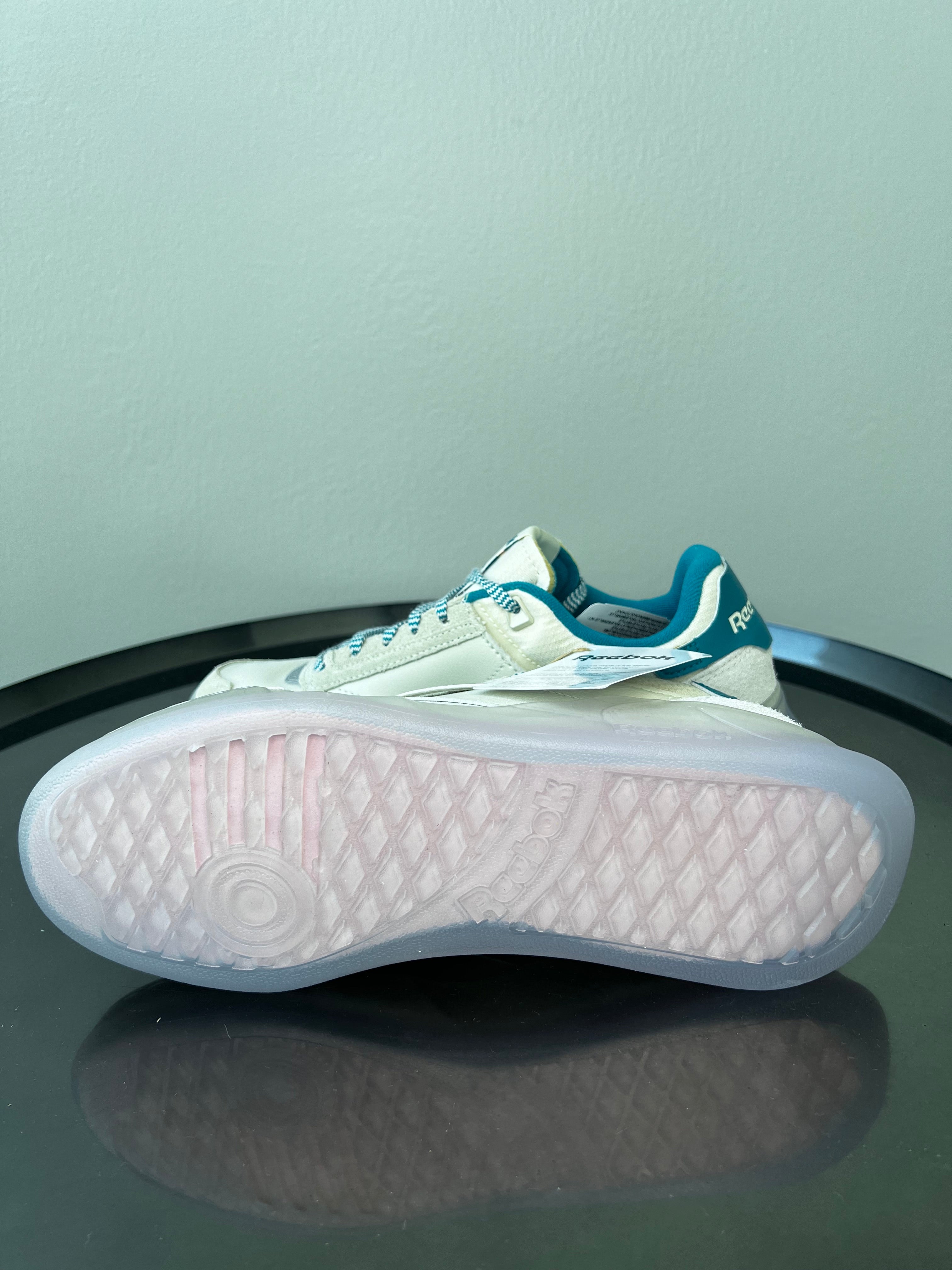 Turquoise hotsell tennis shoes