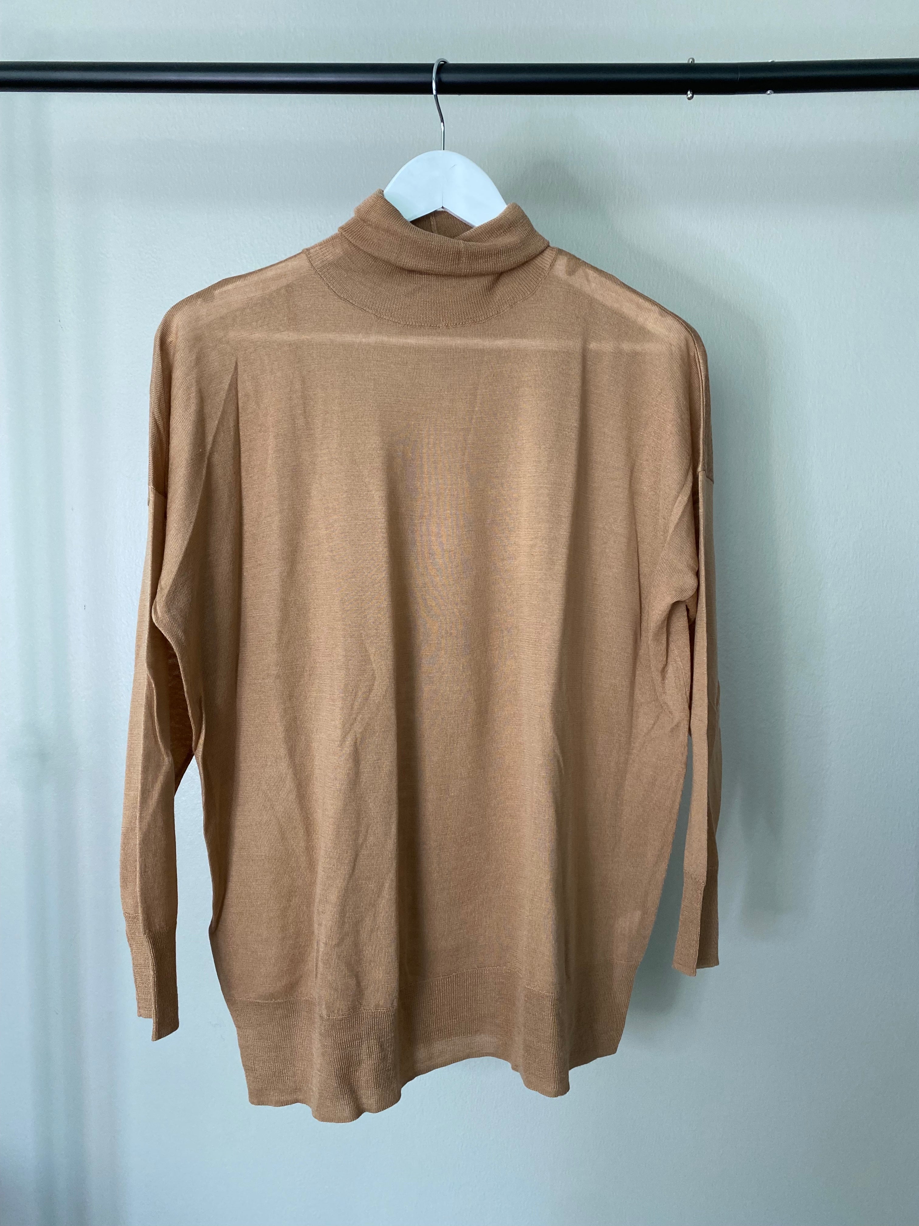 Beige fleece wide body turtle neck - ZARA