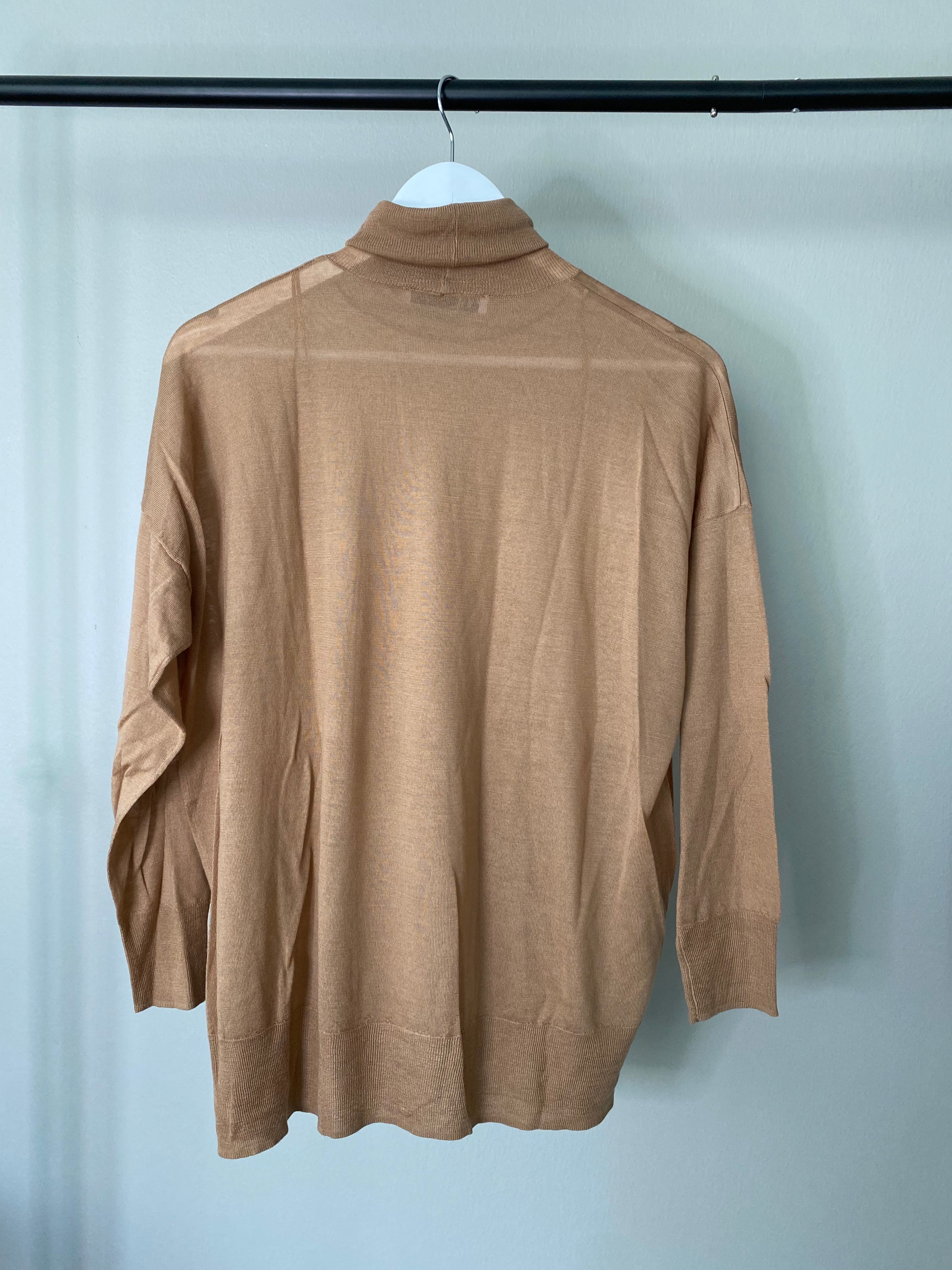 Beige fleece wide body turtle neck - ZARA